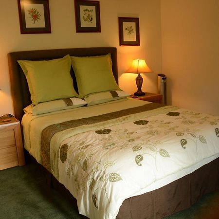Les Noyers Aulnay Bed & Breakfast Aulnay  Екстериор снимка